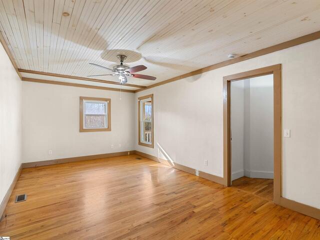 Photo of 4484 Hawkins Road