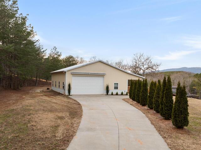 Photo of 4484 Hawkins Road