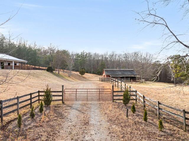 Photo of 4484 Hawkins Road