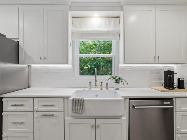 Photo of 111 Devenridge Drive