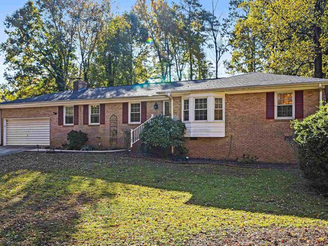 Photo of 605 W Lee Road