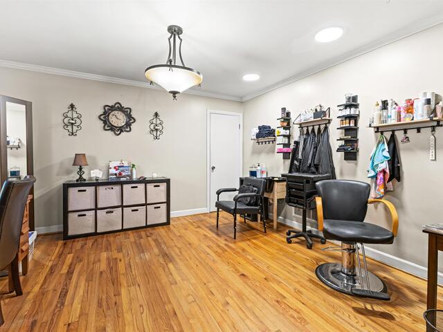 Photo of 605 W Lee Road