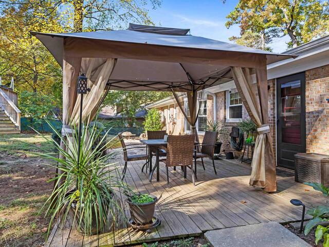 Photo of 605 W Lee Road