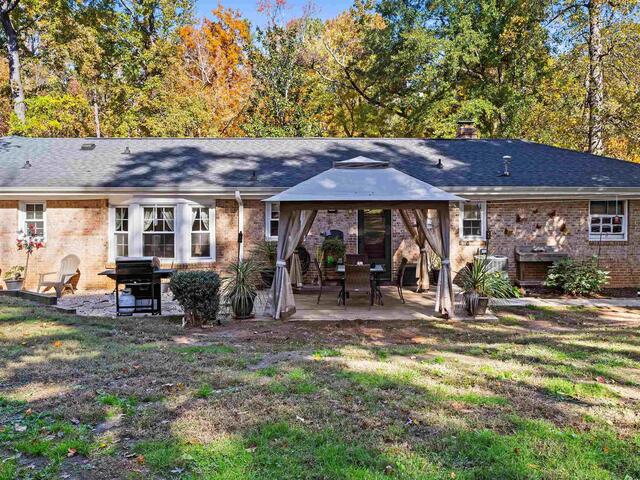 Photo of 605 W Lee Road