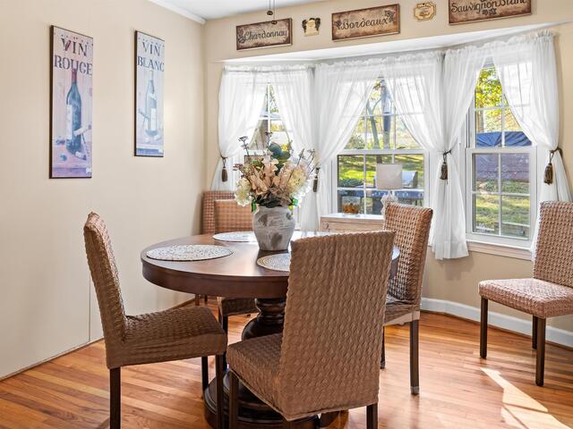 Photo of 605 W Lee Road