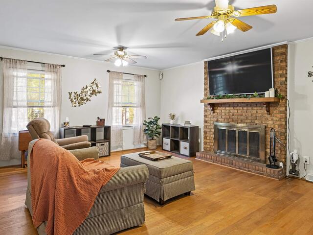 Photo of 605 W Lee Road