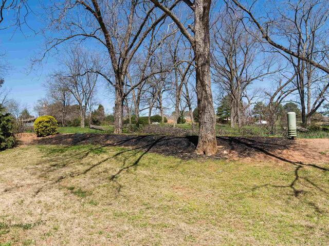 Photo of 423 Rexford Drive