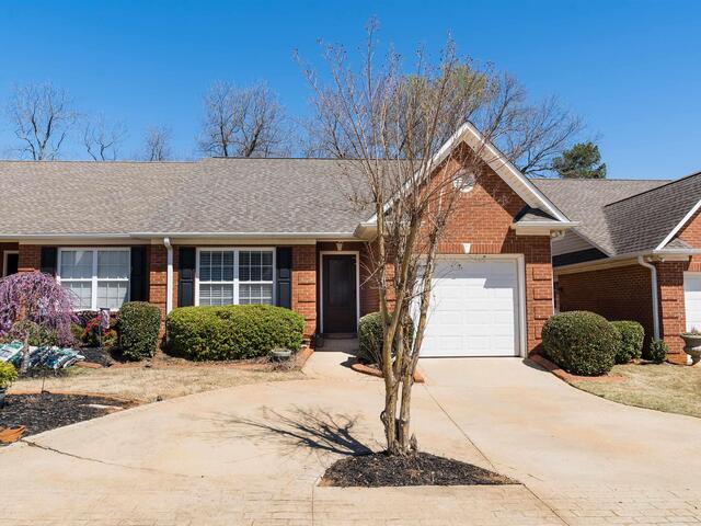 Photo of 423 Rexford Drive