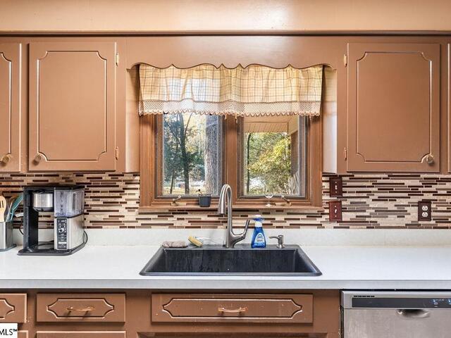 Photo of 524 Perrin Drive