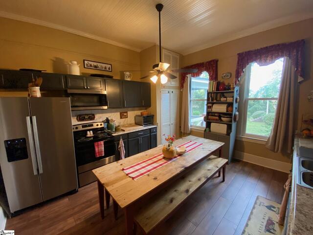 Photo of 657 S Harper Street