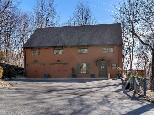 Photo of 201 Plumley Summit Road