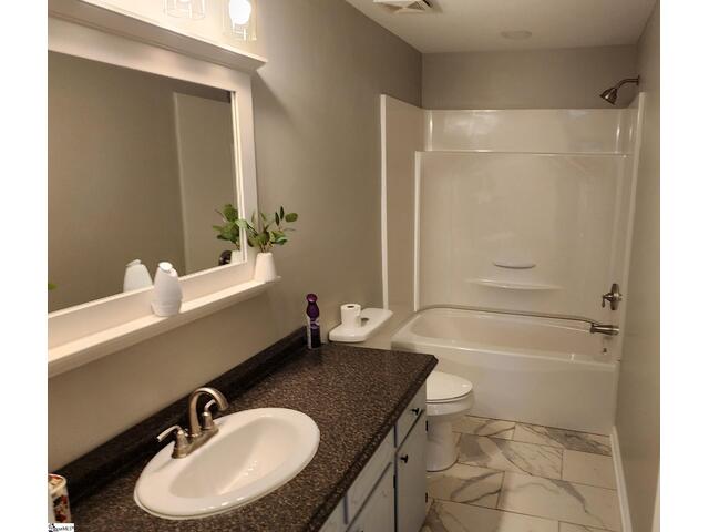 Photo of 304 Stonehaven Drive