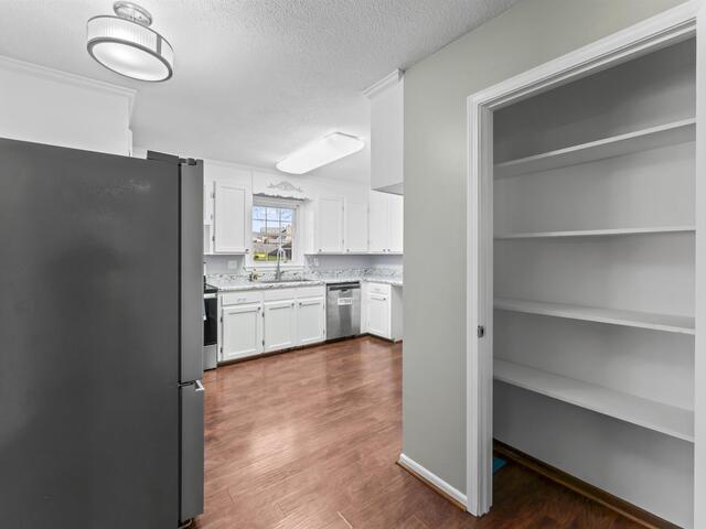 Photo of 304 Stonehaven Drive