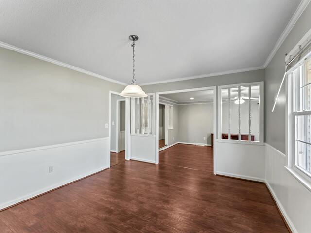 Photo of 304 Stonehaven Drive