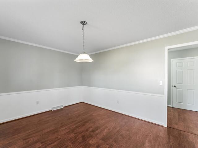 Photo of 304 Stonehaven Drive