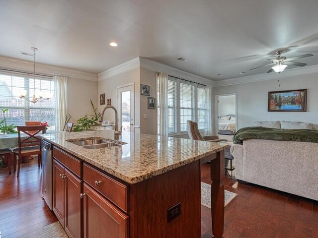 Photo of 150 Santa Ana Way