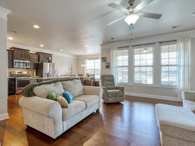 Photo of 150 Santa Ana Way