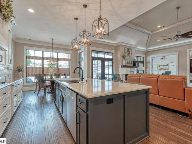 Photo of 475 N Tidewater Trail