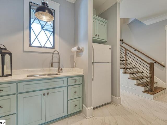 Photo of 475 N Tidewater Trail