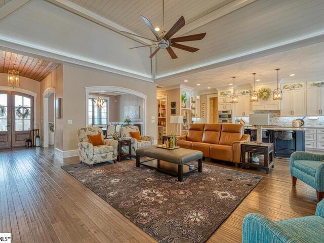 Photo of 475 N Tidewater Trail