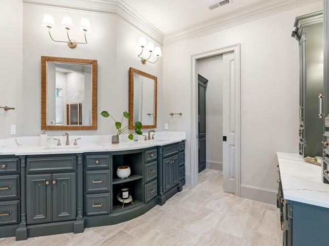 Photo of 305 Chancery Lane