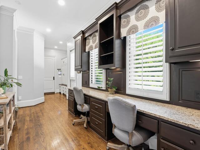 Photo of 305 Chancery Lane