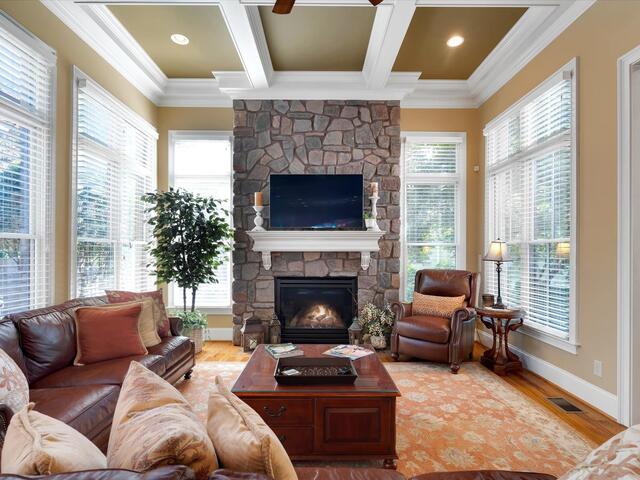 Photo of 10 Travertine Court