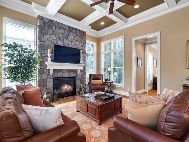 Photo of 10 Travertine Court