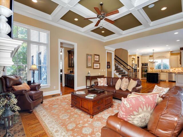 Photo of 10 Travertine Court