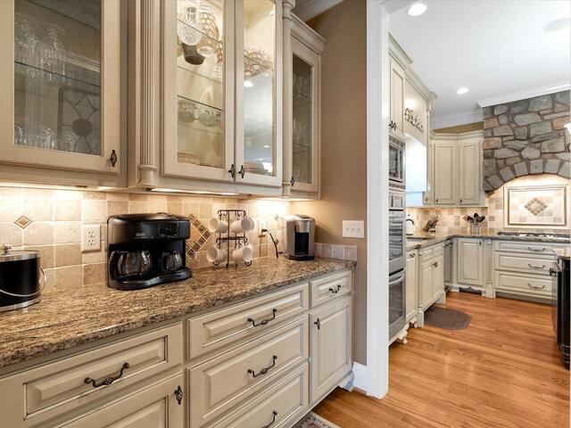 Photo of 10 Travertine Court