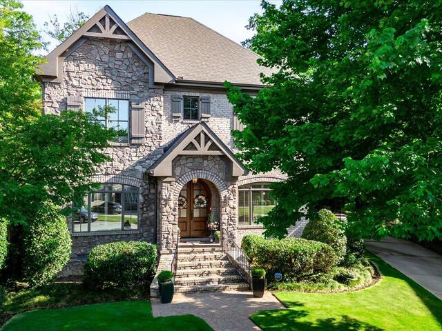 Photo of 10 Travertine Court
