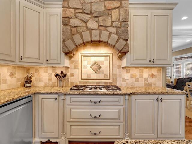 Photo of 10 Travertine Court