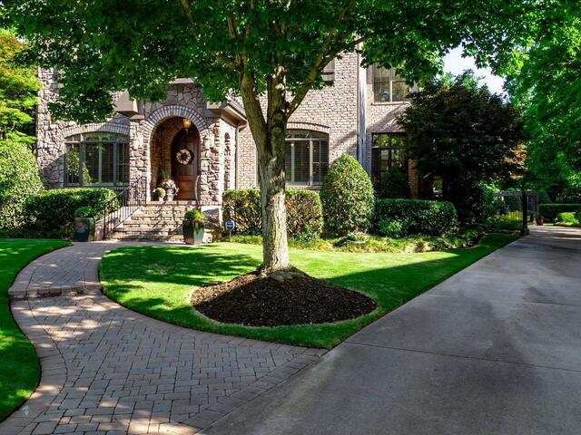 Photo of 10 Travertine Court