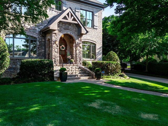 Photo of 10 Travertine Court