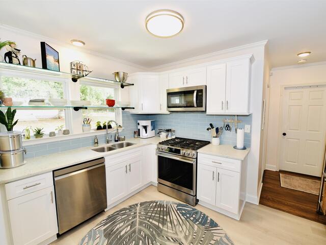 Photo of 213/215 S Calhoun Street Photo of 213/215 S Calhoun Street