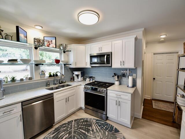 Photo of 213/215 S Calhoun Street Photo of 213/215 S Calhoun Street