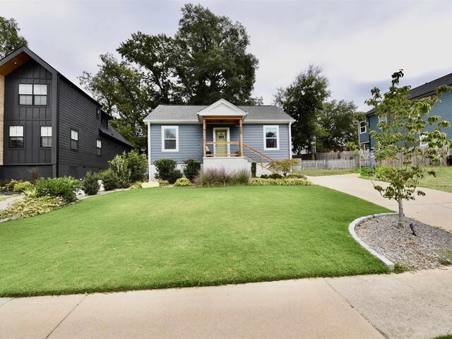 Photo of 213/215 S Calhoun Street Photo of 213/215 S Calhoun Street