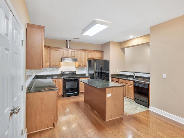 Photo of 27 Hillsborough Drive