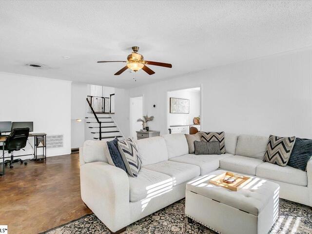 Photo of 614 Gray Fox Square