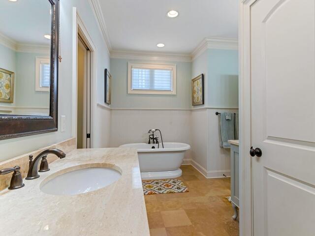 Photo of 26 Buist Avenue