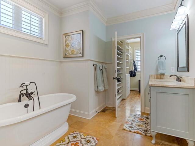 Photo of 26 Buist Avenue