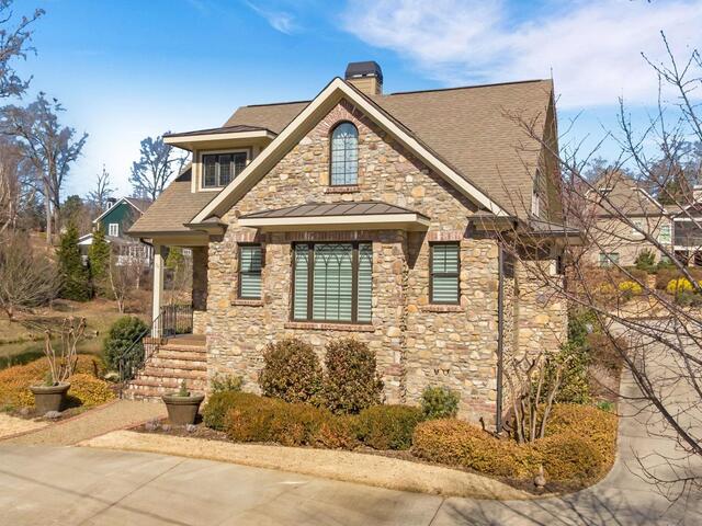 Photo of 26 Buist Avenue