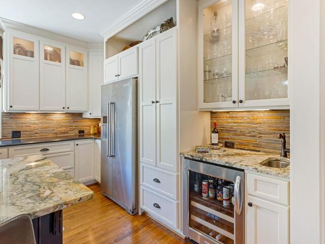 Photo of 26 Buist Avenue