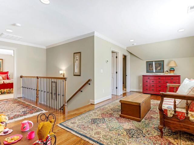 Photo of 26 Buist Avenue