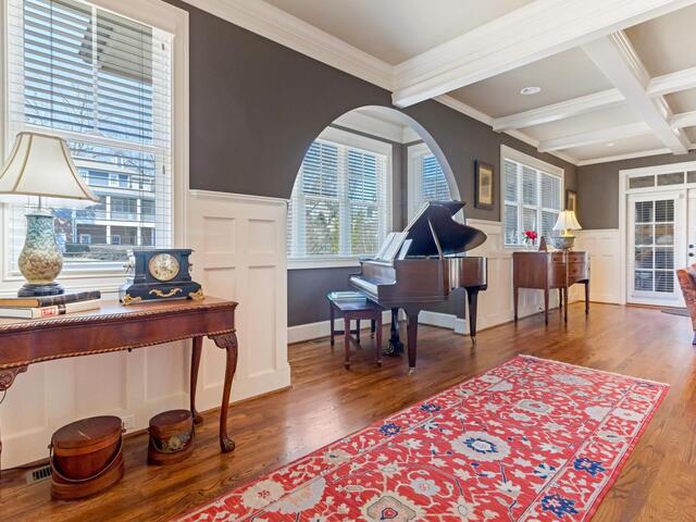 Photo of 26 Buist Avenue