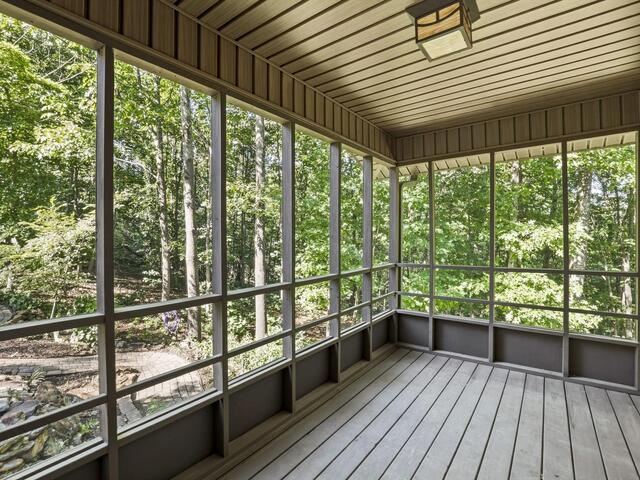 Photo of 137 Laurel Falls Way