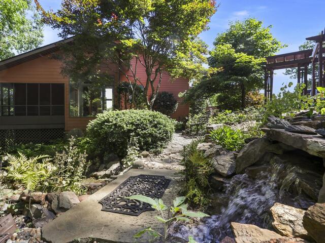 Photo of 137 Laurel Falls Way