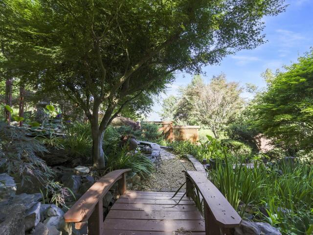 Photo of 137 Laurel Falls Way