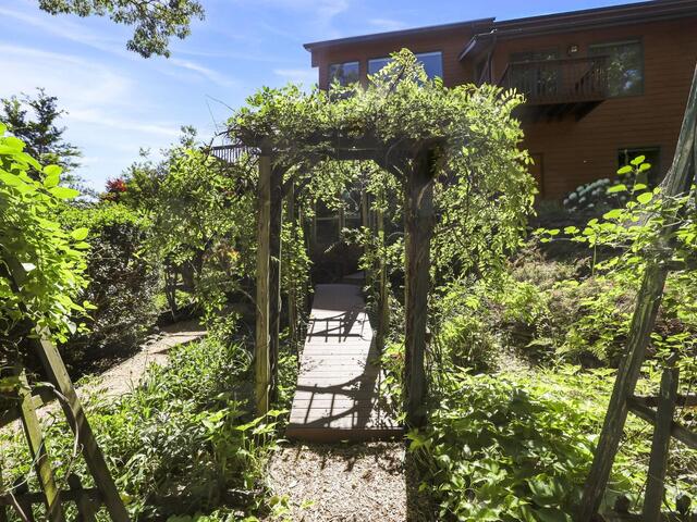 Photo of 137 Laurel Falls Way