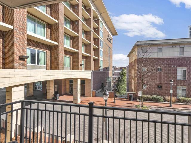 Photo of 155 Riverplace
